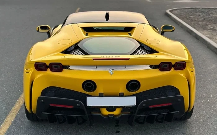 Ferrari SF90