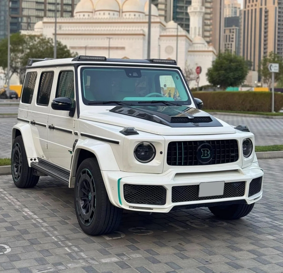 G63 Brabus White Tiffany inside