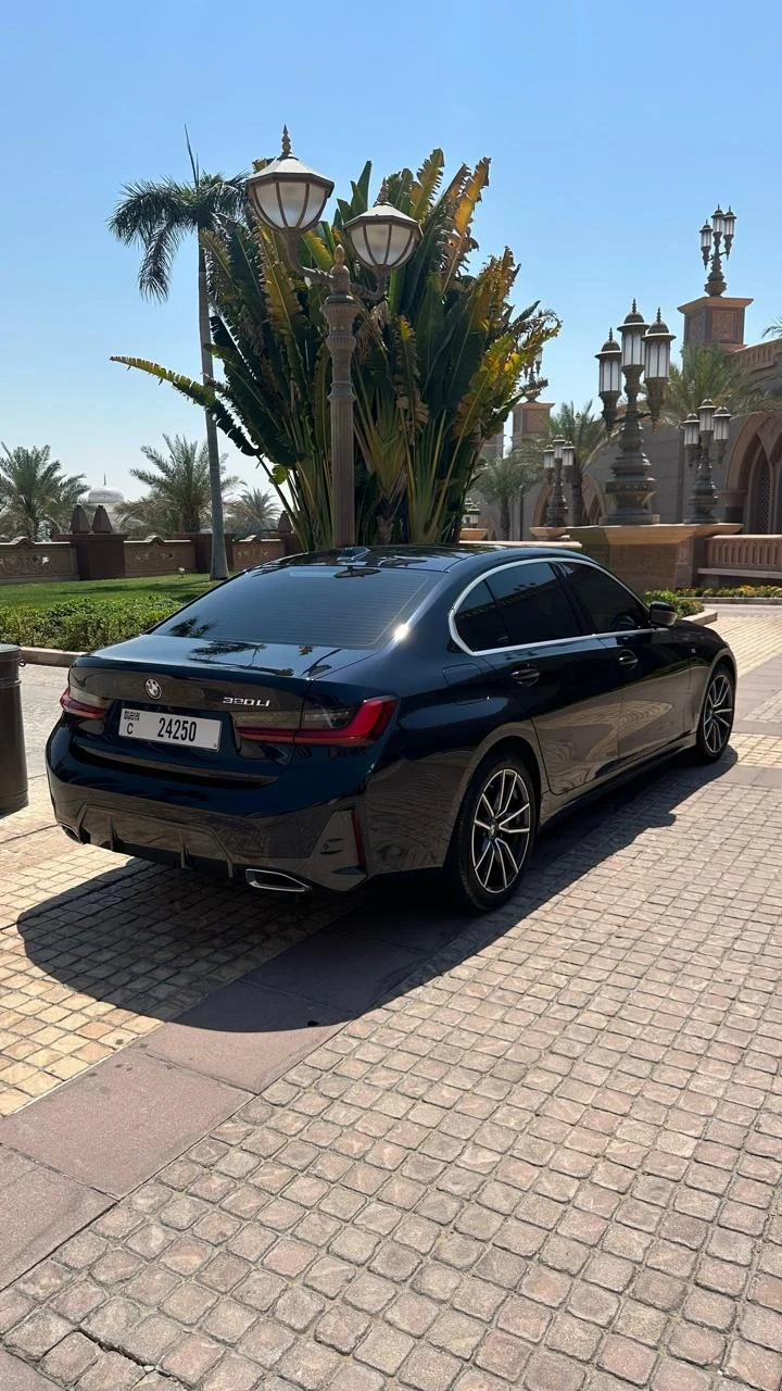 BMW 330i 2026