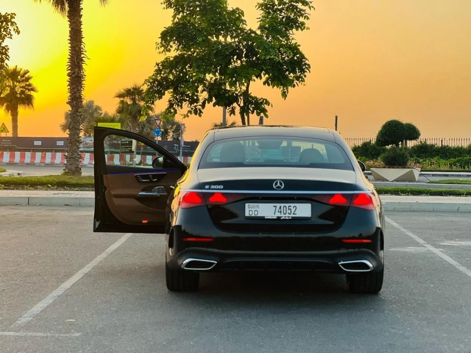 Mercedes E 300 2026