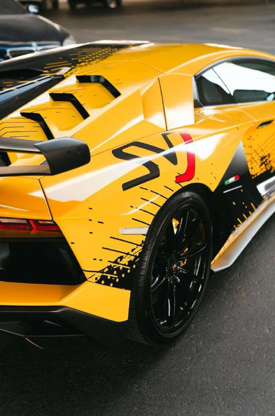 LAMBORGHINI AVENTADOR SVJ
