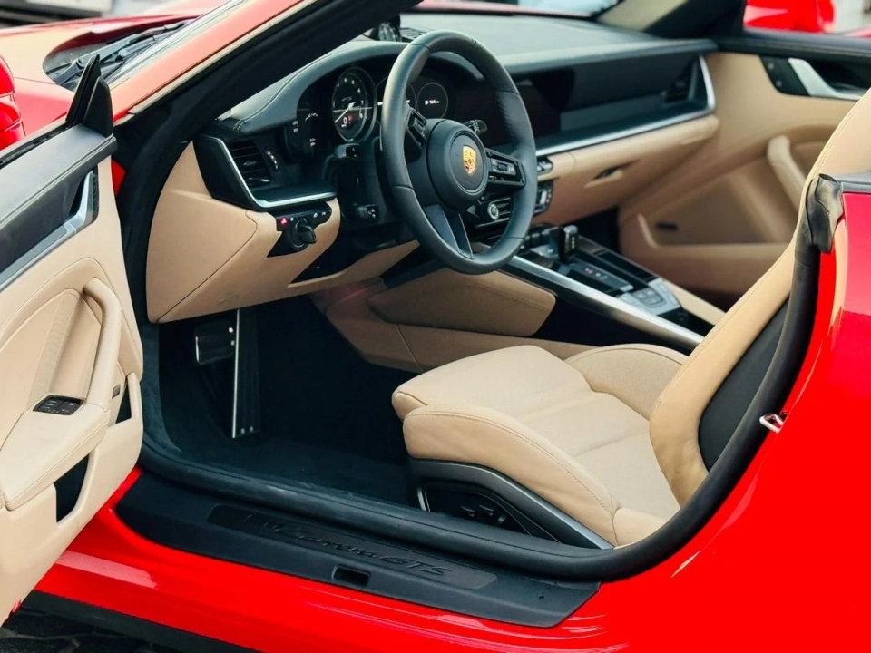 Porsche 911 GTS 2023