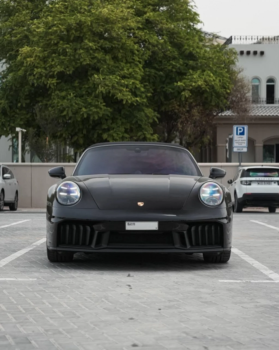 Porsche 911 Carrera 4 GTS