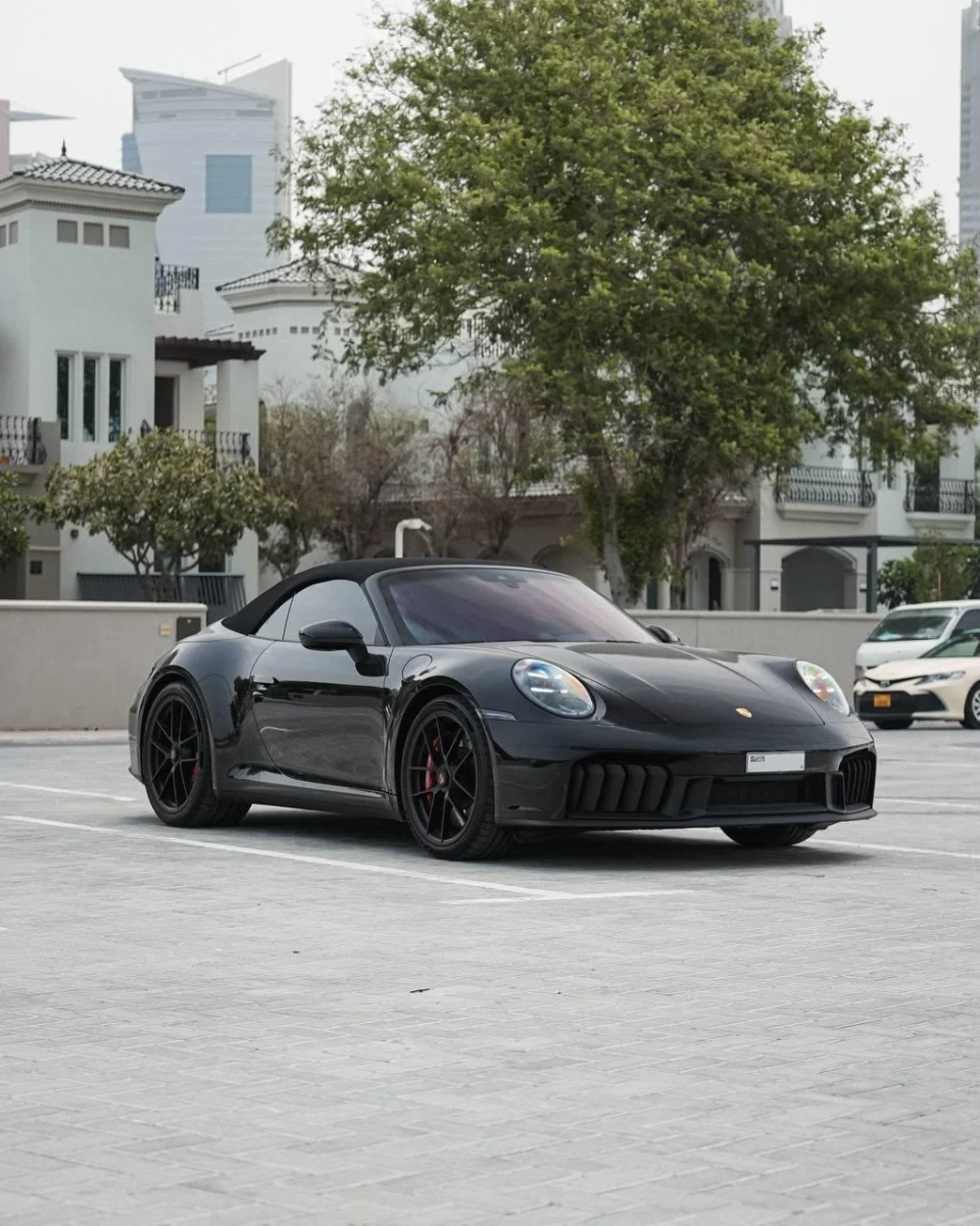 Porsche 911 Carrera 4 GTS