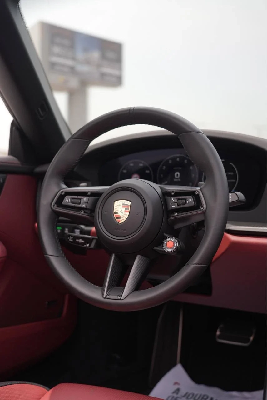 Porsche 911 Carrera 4 GTS